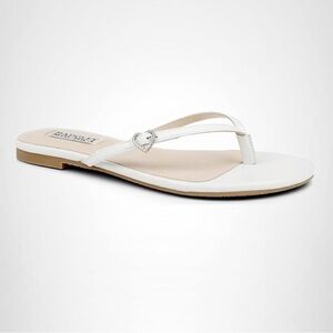 Brand new  never worn 9.5 Badgley Mischka womens Dynah flip flops white leather